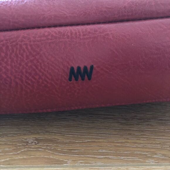 NWOT-MATT & Nat Red Pebble Crossbody Messenger - Picture 13 of 16